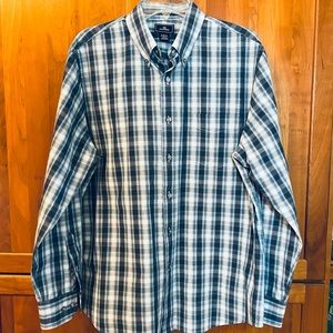 Dockers Button Down Long Sleeve Shirt. Wrinkle Free. Men’s Large (16 - 16 1/2)